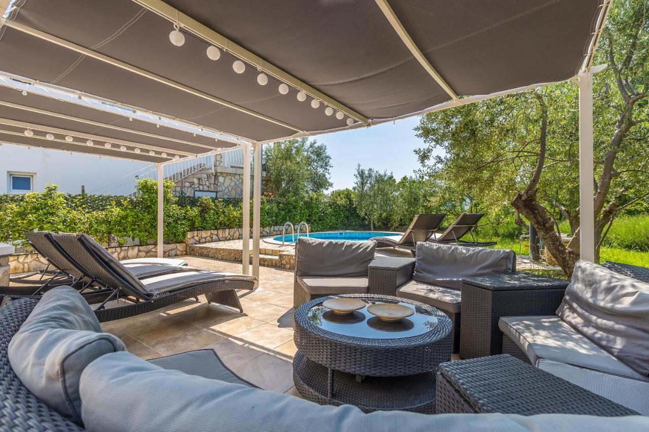 Holiday Home Olive Garden Brzac Exterior foto